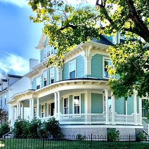 Vida Boutique Inn